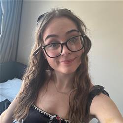 Chloe E